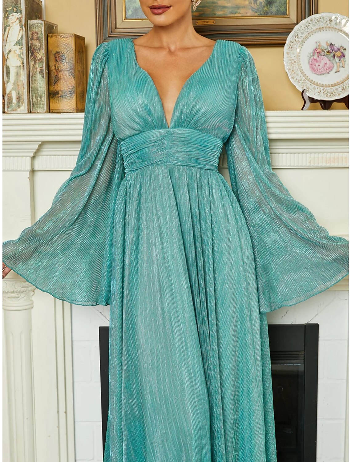 Abito da sera a trapezio, elegante, formale, con strascico, manica lunga, scollo a V, paillettes e pieghe glitterate